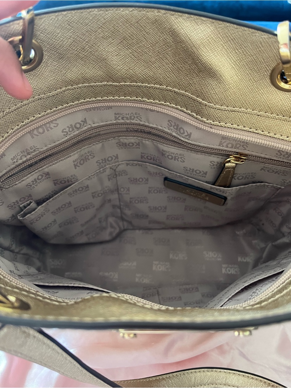 Michael Kors bag - Picture 2 of 4